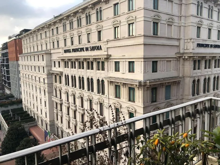 Centro Extra Luxury Appartment With Terrace Milan Appartement